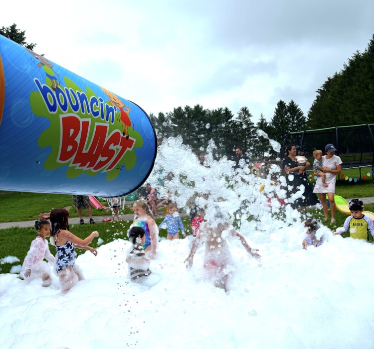 1 HOUR Foam Party
